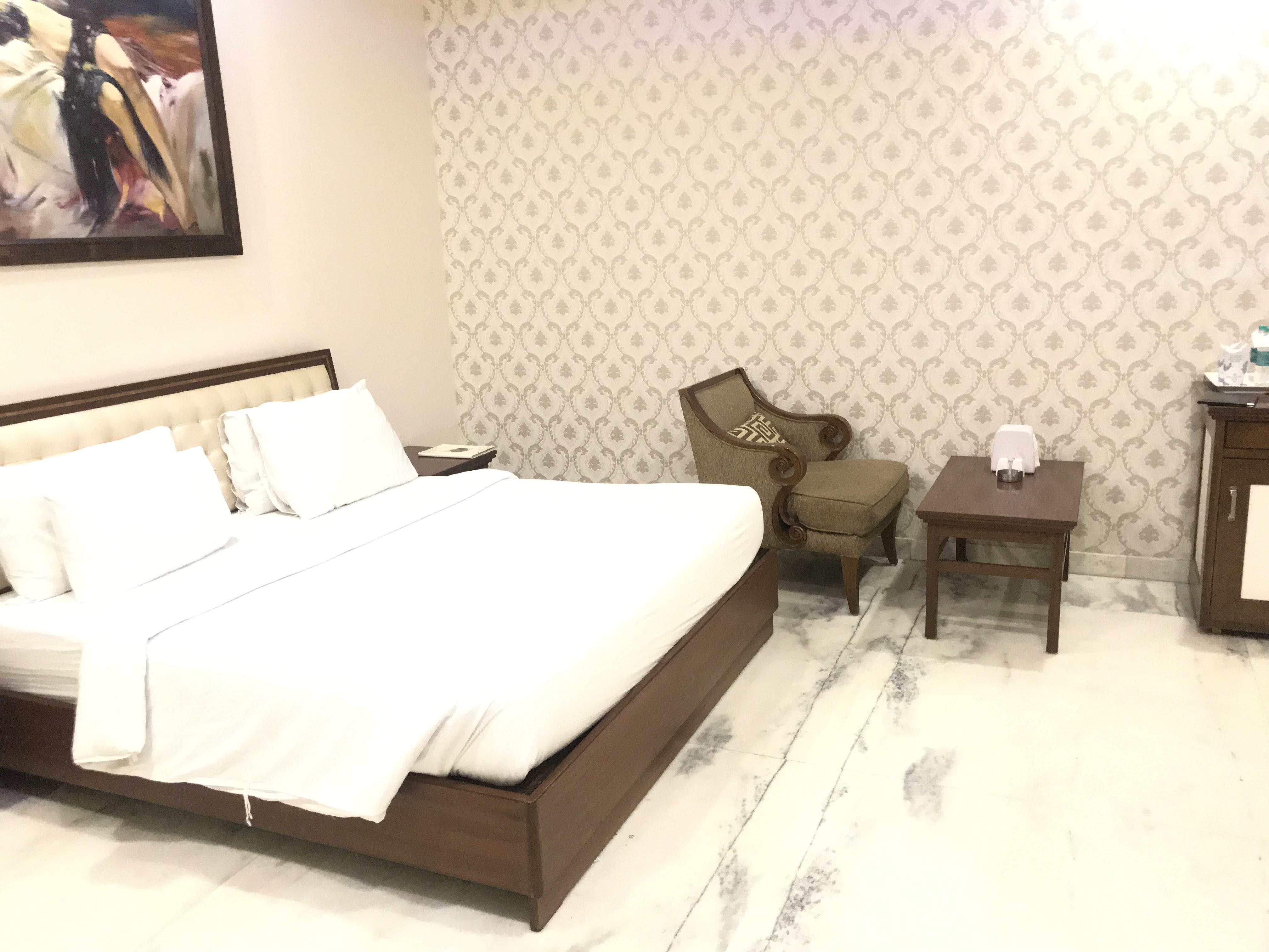 Hotel Leela Grande Karnāl Екстериор снимка