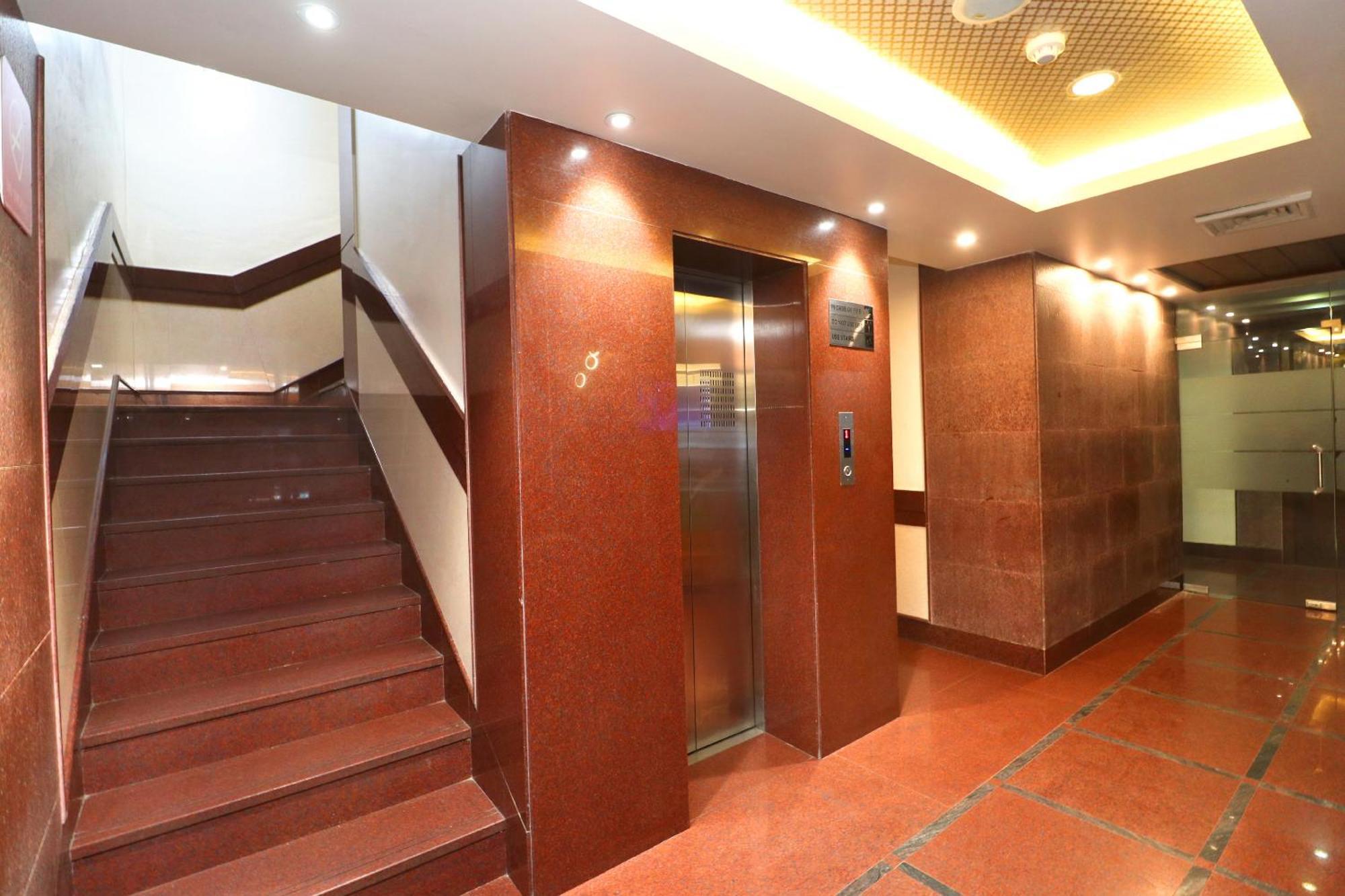 Hotel Leela Grande Karnāl Екстериор снимка